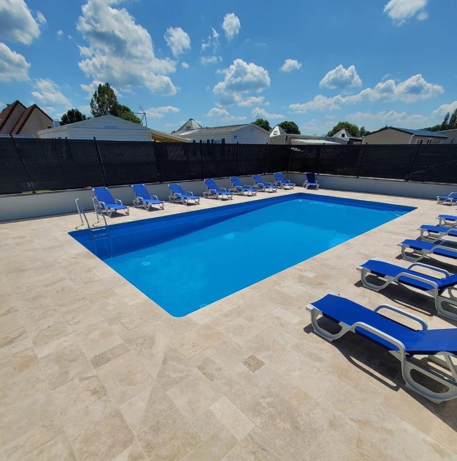 Camping Le Clos Savoye Biville-sur-Mer 外观 照片