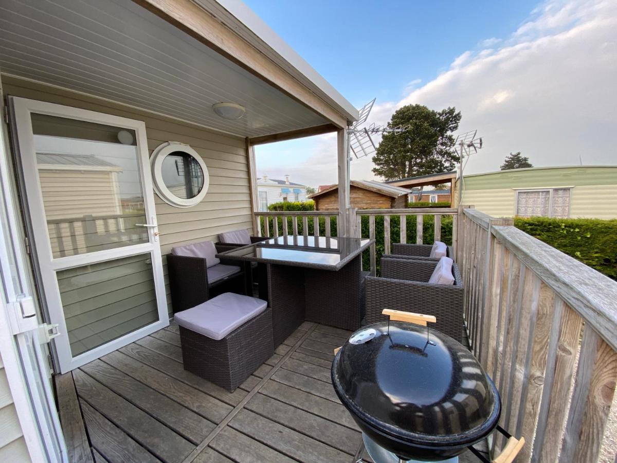 Camping Le Clos Savoye Biville-sur-Mer 外观 照片